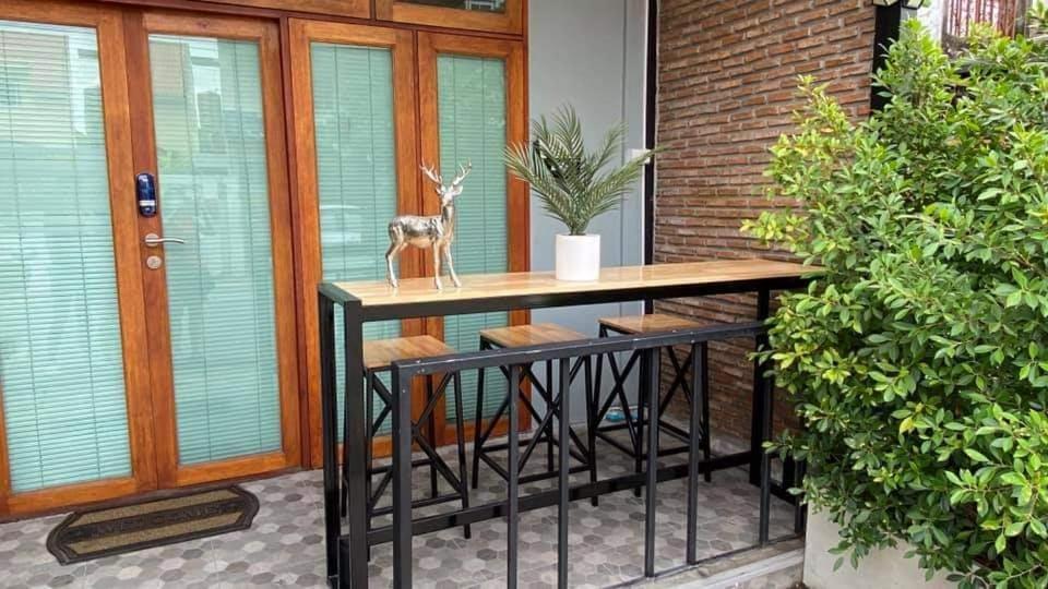 Nature Village Hostel Bangkok Eksteriør bilde